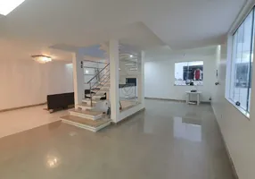 Foto 1 de Casa com 5 Quartos à venda, 300m² em Grageru, Aracaju