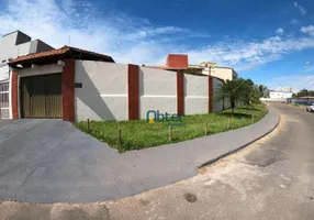 Foto 1 de Casa com 3 Quartos à venda, 330m² em Elísio Campos, Goiânia