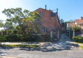 Foto 1 de Casa de Condomínio com 3 Quartos à venda, 360m² em Cristal, Porto Alegre