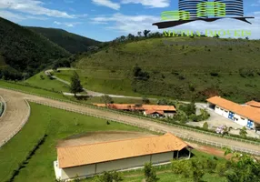 Foto 1 de Fazenda/Sítio com 10 Quartos à venda, 20000m² em Araras, Teresópolis