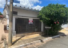 Foto 1 de Casa com 3 Quartos à venda, 220m² em Conjunto Riviera, Goiânia