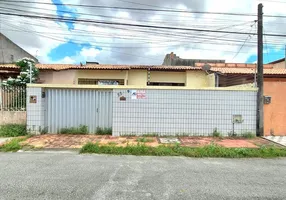 Foto 1 de Casa com 3 Quartos para alugar, 155m² em Maraponga, Fortaleza