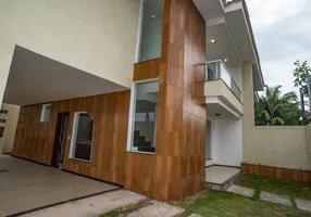 Foto 1 de Casa com 4 Quartos à venda, 200m² em Interlagos, Vila Velha
