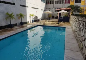 Foto 1 de Apartamento com 3 Quartos à venda, 75m² em Aflitos, Recife