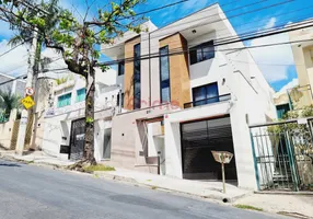 Foto 1 de Casa com 3 Quartos à venda, 187m² em Santa Rosa, Belo Horizonte