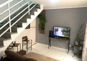 Foto 1 de Casa de Condomínio com 2 Quartos à venda, 67m² em Esplanada dos Barreiros, São Vicente
