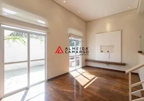 Foto 1 de Casa de Condomínio com 3 Quartos à venda, 338m² em Alto de Pinheiros, São Paulo
