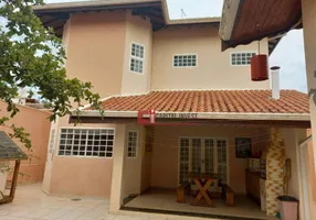 Foto 1 de Casa com 3 Quartos à venda, 197m² em Parque Residencial Imigrantes, Holambra