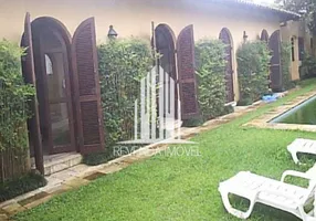 Foto 1 de Casa com 4 Quartos para alugar, 500m² em Jardim Leonor, São Paulo