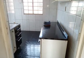 Foto 1 de Apartamento com 2 Quartos à venda, 42m² em Conjunto Residencial José Bonifácio, São Paulo