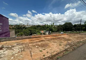 Foto 1 de Lote/Terreno à venda, 451m² em Coroados, Londrina