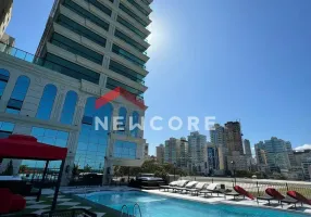 Foto 1 de Apartamento com 4 Quartos à venda, 166m² em Meia Praia, Itapema