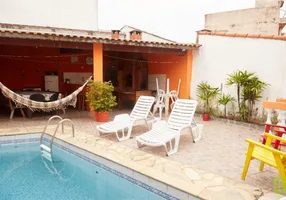 Foto 1 de Sobrado com 2 Quartos à venda, 180m² em Campestre, Santo André