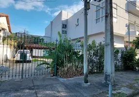 Foto 1 de Lote/Terreno à venda, 360m² em Piratininga, Niterói