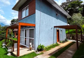 Foto 1 de Casa com 3 Quartos à venda, 120m² em Bonsucesso, Petrópolis