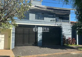 Foto 1 de Casa com 4 Quartos para alugar, 185m² em Jardim Karaíba, Uberlândia