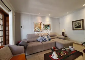 Foto 1 de Casa com 3 Quartos à venda, 130m² em Centro, Caraguatatuba