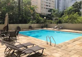 Foto 1 de Apartamento com 3 Quartos à venda, 205m² em Itaim Bibi, São Paulo
