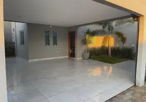 Foto 1 de Casa com 2 Quartos à venda, 155m² em Parque das Laranjeiras, Uberaba