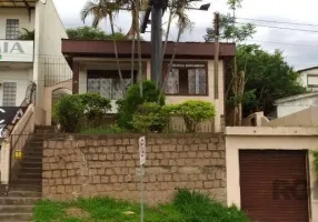 Foto 1 de Casa com 3 Quartos à venda, 301m² em Cavalhada, Porto Alegre