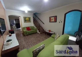 Foto 1 de Sobrado com 3 Quartos à venda, 194m² em Parque Pinheiros, Taboão da Serra