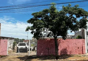 Foto 1 de Lote/Terreno à venda, 250m² em Banzato, Marília