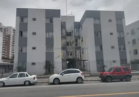 Foto 1 de Apartamento com 3 Quartos à venda, 75m² em Kobrasol, São José