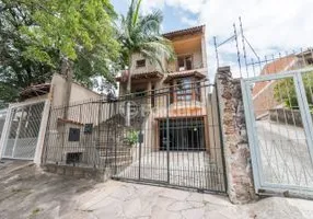 Foto 1 de Casa com 3 Quartos à venda, 354m² em Jardim do Salso, Porto Alegre