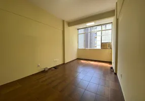 Foto 1 de Apartamento com 1 Quarto para alugar, 30m² em Centro, Rio de Janeiro