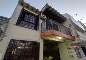 Foto 1 de Casa com 4 Quartos à venda, 299m² em Santana, Porto Alegre