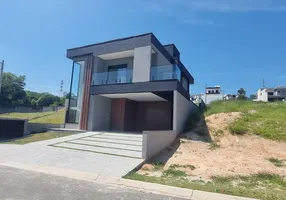 Foto 1 de Casa de Condomínio com 3 Quartos à venda, 259m² em Sabaúna, Mogi das Cruzes