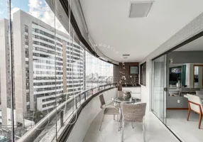 Foto 1 de Apartamento com 4 Quartos à venda, 135m² em Alphaville I, Salvador