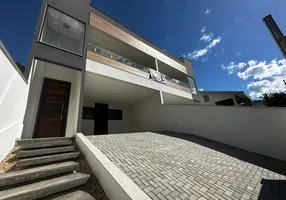 Foto 1 de Sobrado com 4 Quartos à venda, 240m² em Barra do Rio Cerro, Jaraguá do Sul
