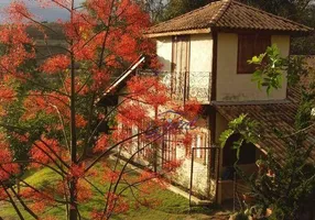 Foto 1 de Casa com 2 Quartos à venda, 127m² em Portal Roselândia, Cotia