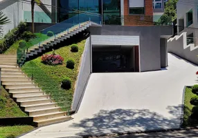 Foto 1 de Casa de Condomínio com 4 Quartos para venda ou aluguel, 780m² em Arujazinho III, Arujá