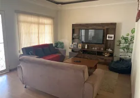 Foto 1 de Casa com 3 Quartos à venda, 350m² em Jardim Cardinalli, São Carlos