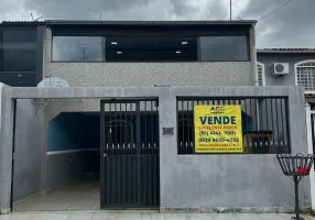 Foto 1 de Sobrado com 4 Quartos à venda, 220m² em Residencial Santos Dumont, Brasília