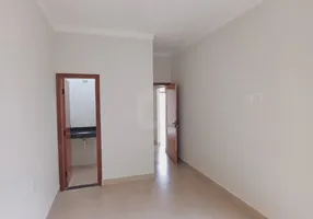 Foto 1 de Casa com 2 Quartos à venda, 64m² em Jardim Brasília, Uberlândia