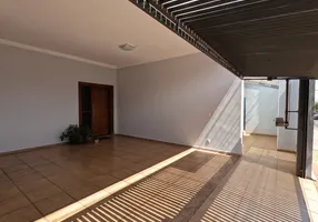 Foto 1 de Imóvel Comercial com 3 Quartos à venda, 214m² em Centro, Catanduva