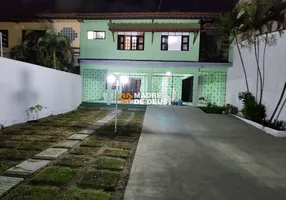 Foto 1 de Casa com 4 Quartos à venda, 236m² em Sapiranga, Fortaleza