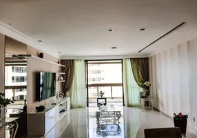 Foto 1 de Apartamento com 3 Quartos à venda, 186m² em Treze de Julho, Aracaju
