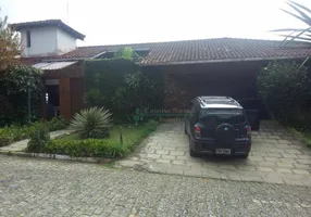 Foto 1 de Casa de Condomínio com 4 Quartos à venda, 480m² em Granja Comary, Teresópolis