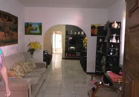 Foto 1 de Casa com 3 Quartos à venda, 182m² em Santa Terezinha, Belo Horizonte
