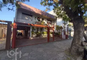 Foto 1 de Casa com 4 Quartos à venda, 159m² em Vila Ipiranga, Porto Alegre
