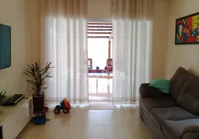 Foto 1 de Casa com 3 Quartos à venda, 160m² em Santa Mônica, Uberlândia