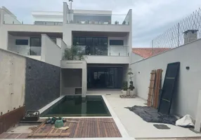 Foto 1 de Casa de Condomínio com 5 Quartos à venda, 320m² em Barra da Tijuca, Rio de Janeiro