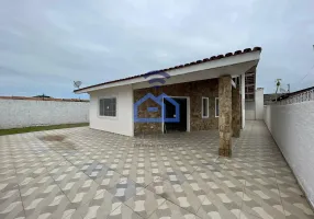 Foto 1 de Casa com 4 Quartos à venda, 180m² em Pontal de Santa Marina, Caraguatatuba