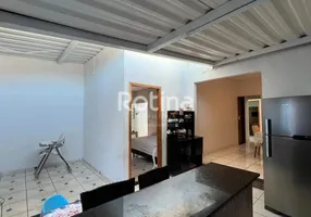 Foto 1 de Casa com 4 Quartos à venda, 243m² em Granada, Uberlândia