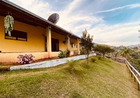 Foto 1 de Fazenda/Sítio com 3 Quartos à venda, 220m² em Dos Souzas, Monteiro Lobato