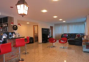 Foto 1 de Casa de Condomínio com 4 Quartos à venda, 440m² em Veredas das Gerais, Nova Lima